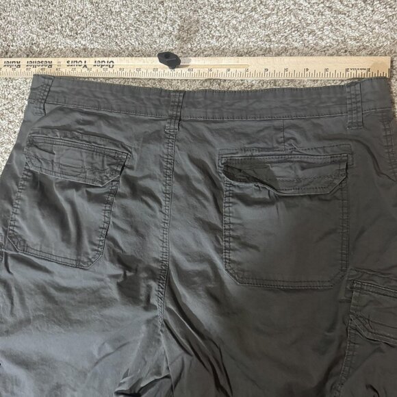 Unionbay Cargo Shorts Mens 40 Charcoal Gray Stretch Multi Pocket Utility Casual - Picture 6 of 9
